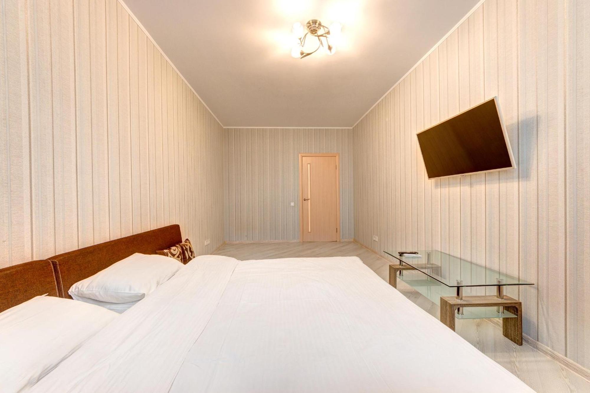 Apartment Voskresenska 18 , Парковые Озера Kyiv Room photo