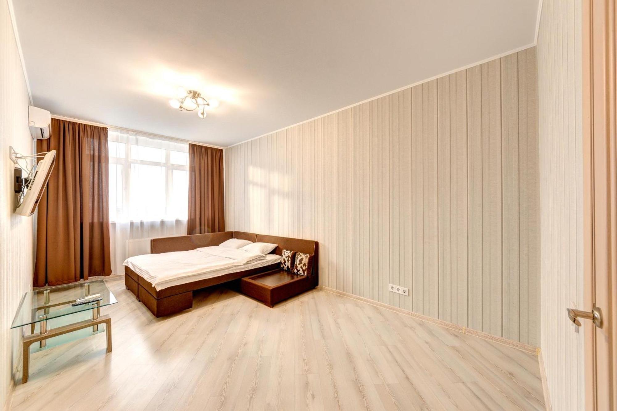 Apartment Voskresenska 18 , Парковые Озера Kyiv Room photo