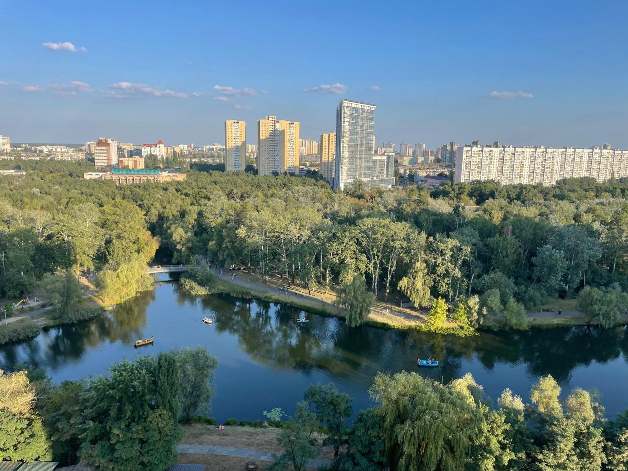 Apartment Voskresenska 18 , Парковые Озера Kyiv Room photo